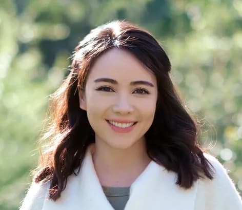 Dr. Bianca Hur, licensed clinical psychologist